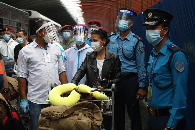 अफगानिस्तानबाट ८६० जनाको उद्धार