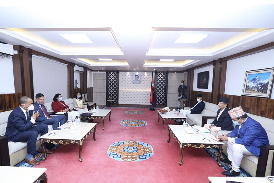 प्रधानमन्त्री देउवा र एमसीसी उपाध्यक्ष फातिमाबीच भेटवार्ता