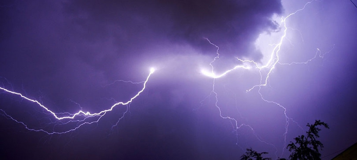 चट्याङ लागेर एकको मृत्यु, तीन घाइते