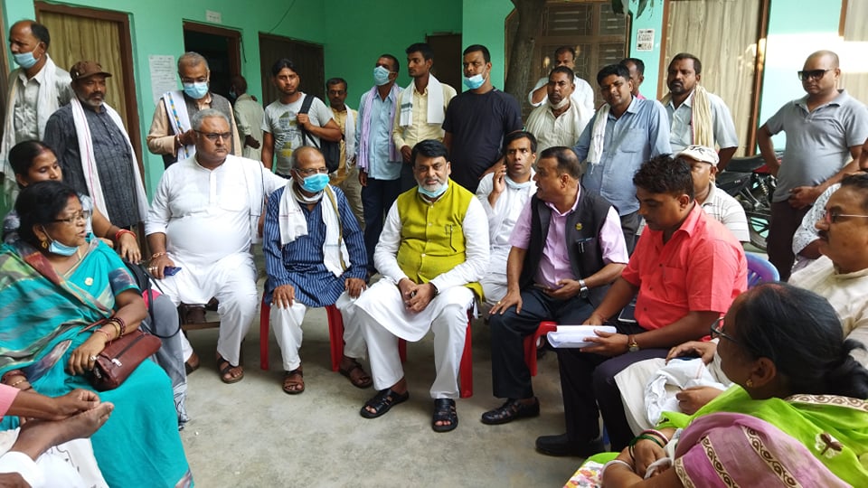 प्रदेश २ मा जसपाका १० सांसदले रोजे महन्थ ठाकुर नेतृत्वकाे लोसपा