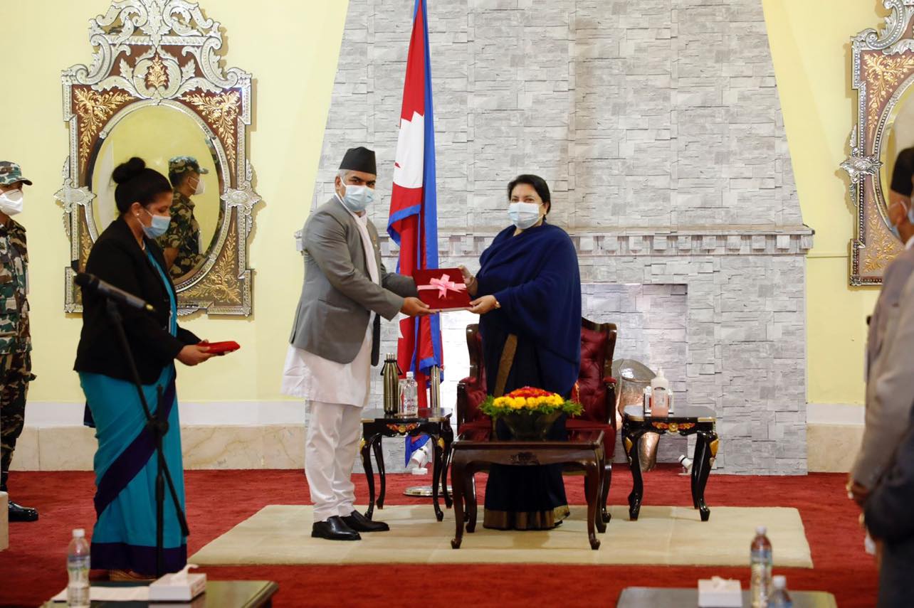 राष्ट्रपति समक्ष मुस्लिम आयोगको प्रतिवेदन पेश