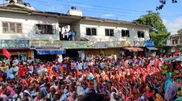आवास निर्माणको माग गर्दै रौतहटमा दलितहरूको प्रदर्शन, सरकारलाई ज्ञापन पत्र