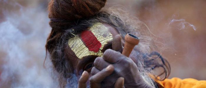 गाँजा छैन भनेपछि पशुपतिमा ‘बाबा’माथि खुकुरी प्रहार