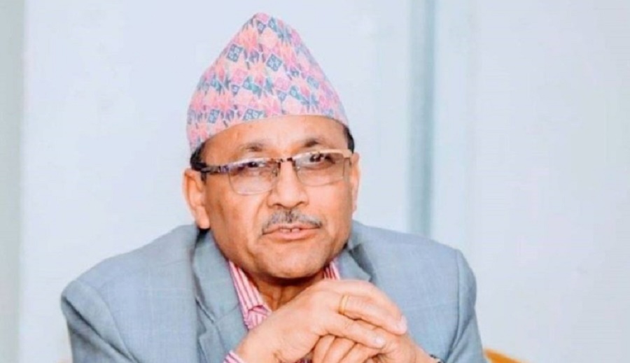 पूर्वमन्त्री पौडेलले छाडे माधव नेपालको साथ, एमालेमै रहने निर्णय