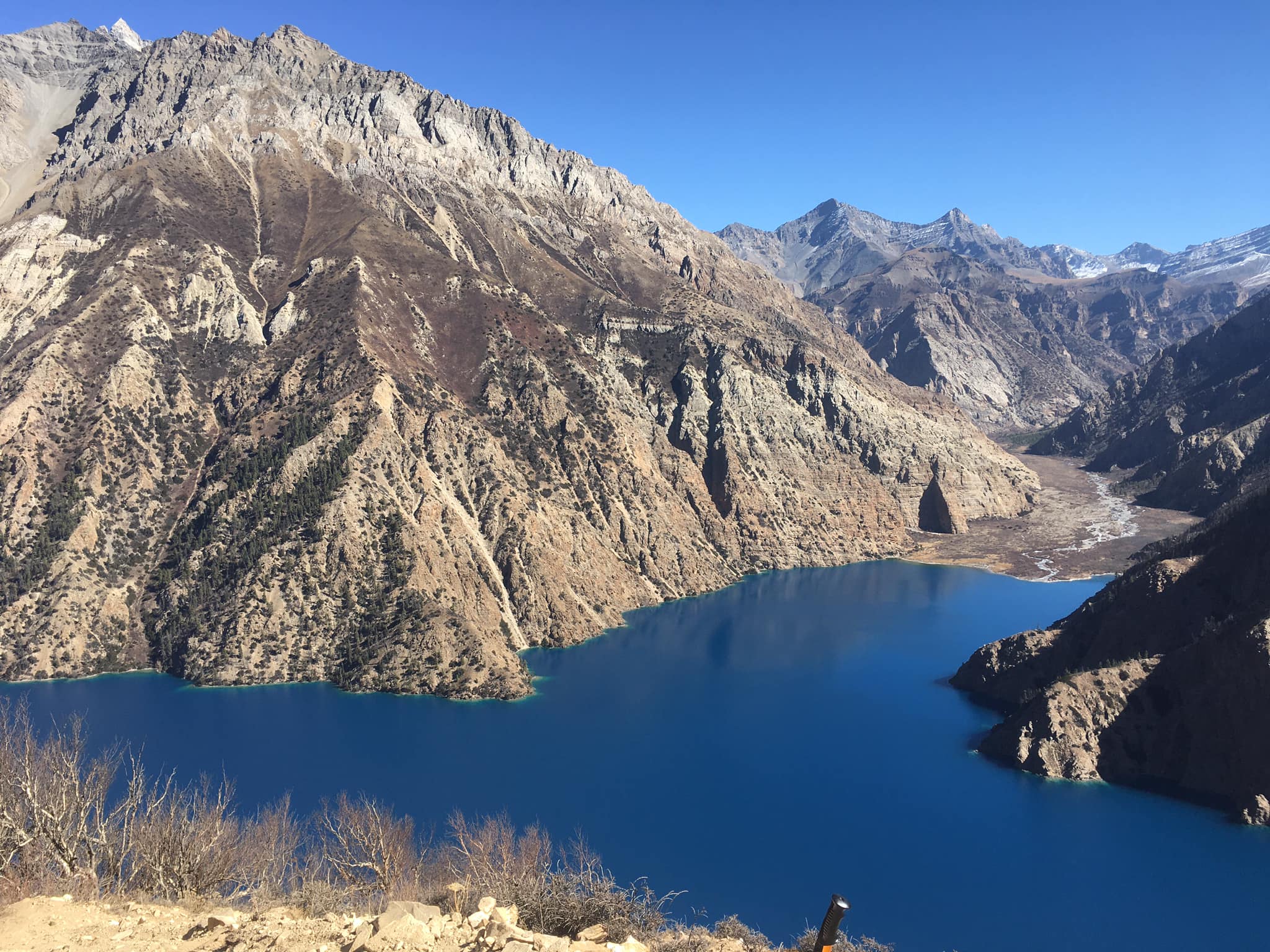 फोक्सुन्डो ताल घुम्न जाने क्रममा खोलामा खसेर युवती बेपत्ता