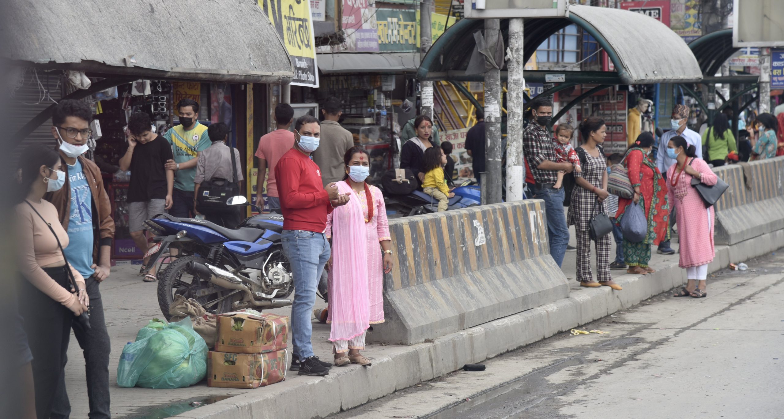 सरकारी कार्यालय खुलेः उपत्यकामा चहलपहल बढ्यो