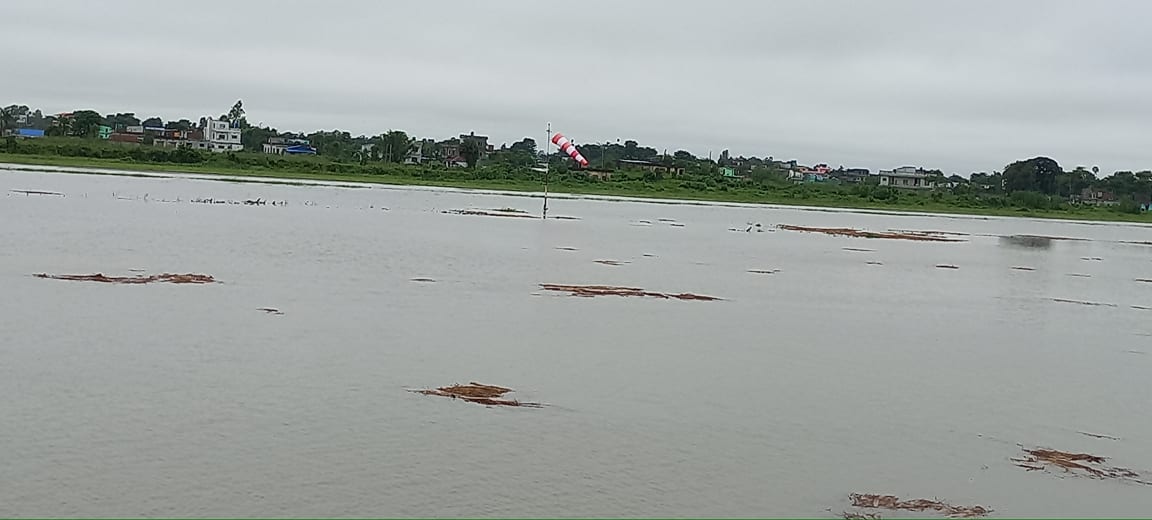 विराटनगर एयरपोर्टमा बाढी पस्यो, सबै उडान स्थगित