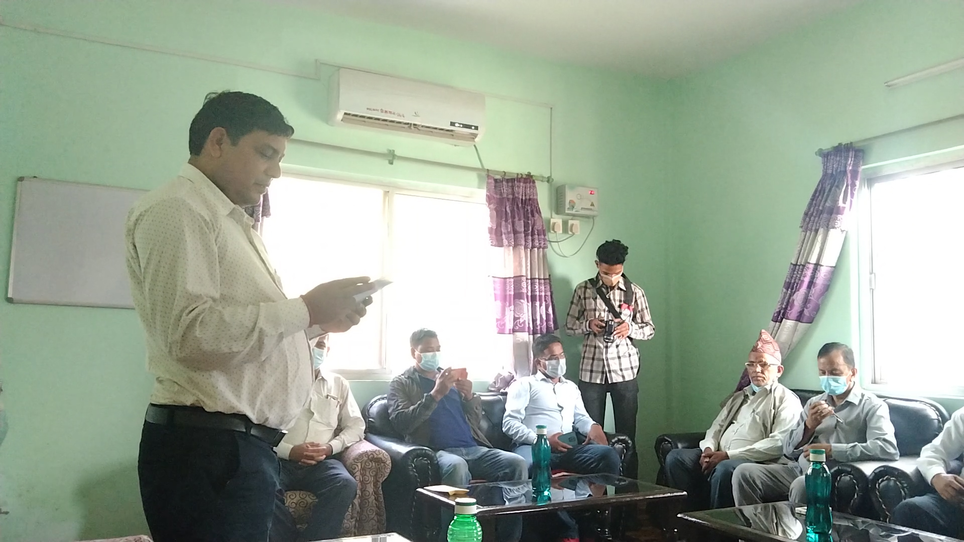 सुदूरपश्चिमका किसान राहत माग्दै सरकारसम्म पुगे