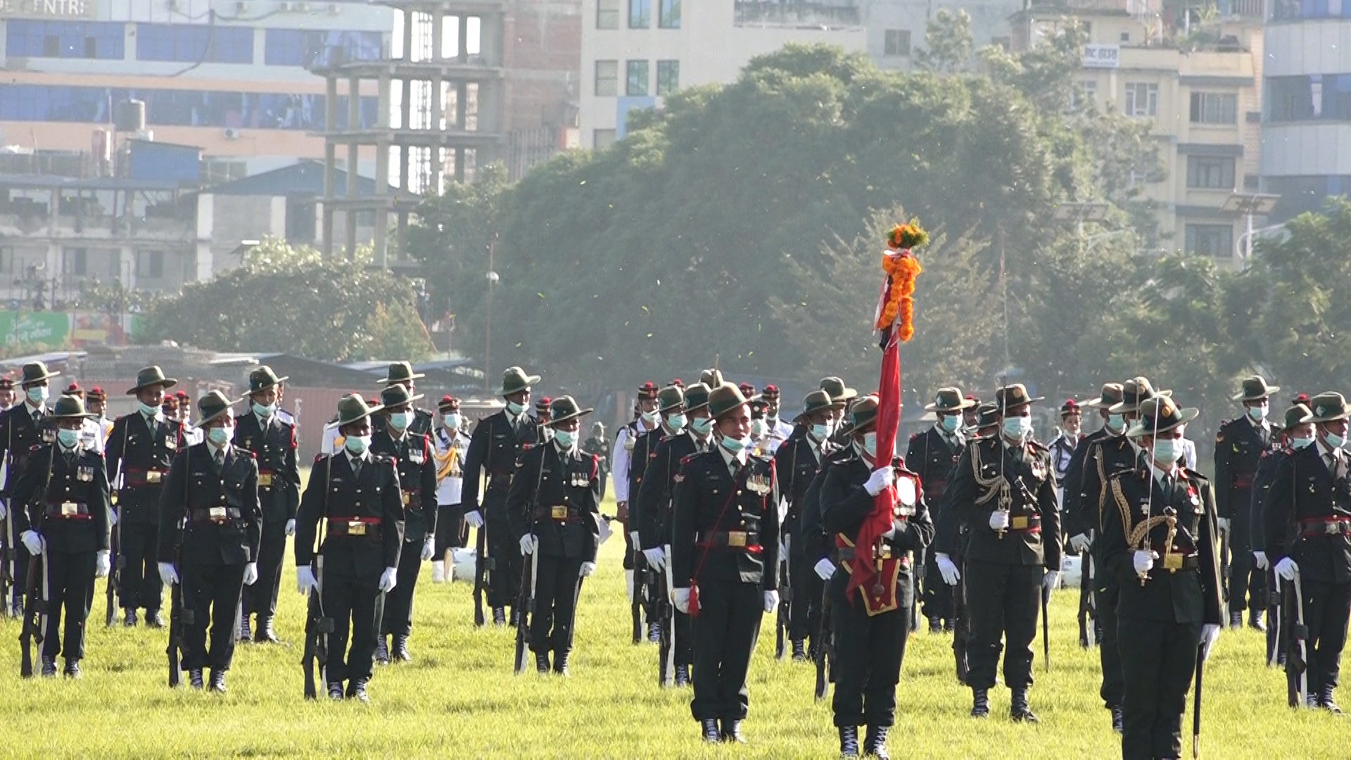 टुँडिखेलमा सेनाको फूलपाती बढाइँ (फाेटाे फिचर)