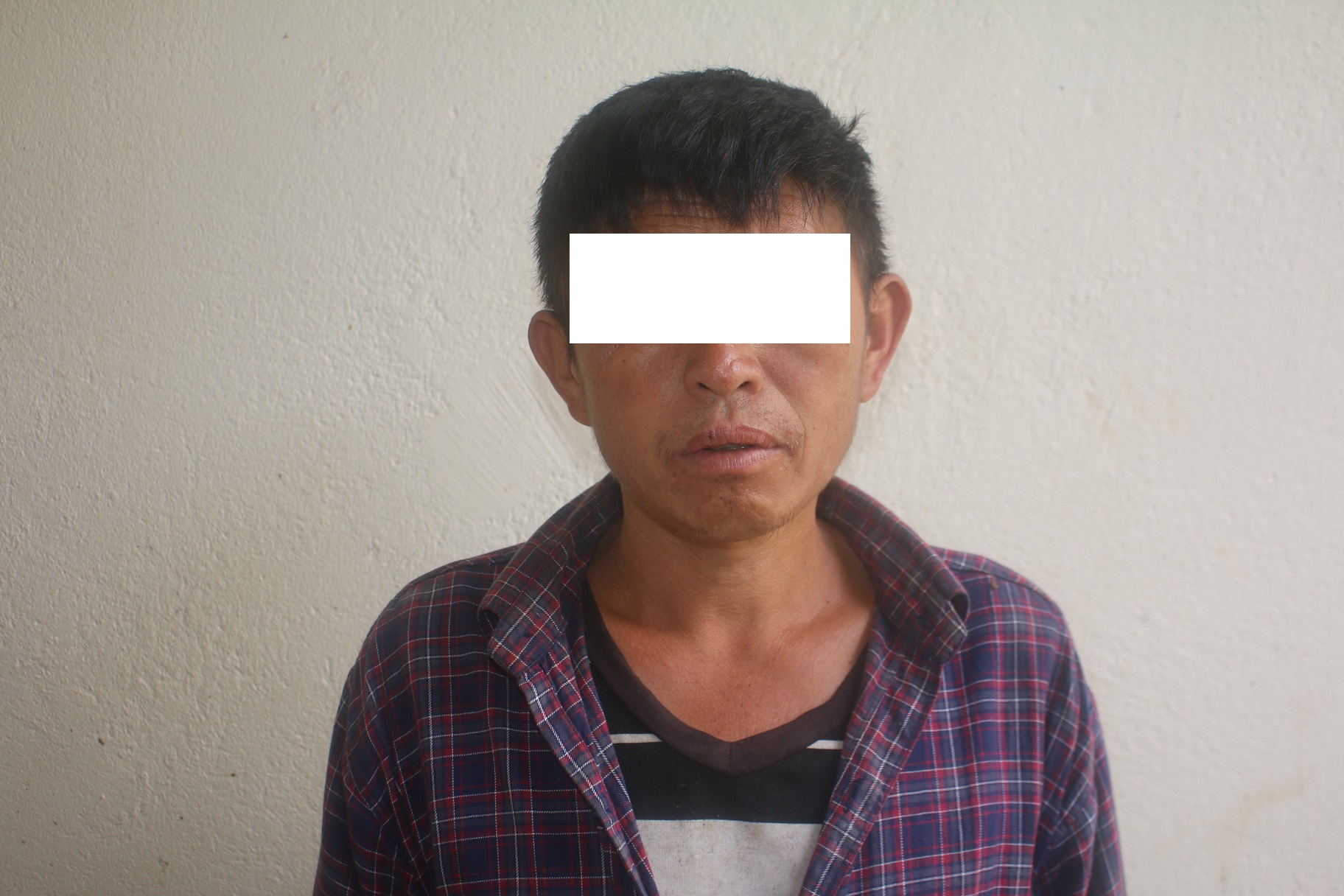 आफ्नै श्रीमतीलाई भरुवा बन्दुक ताकेर मार्छु भन्ने पक्राउ