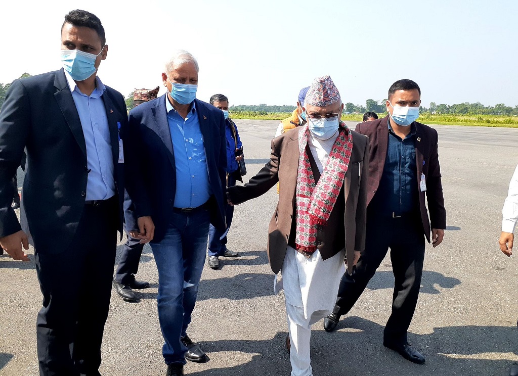 भीम रावललाई ओलीको स्पष्ट सन्देश- ‘लेखराज भट्टलाई छाड्न सकिँदैन’