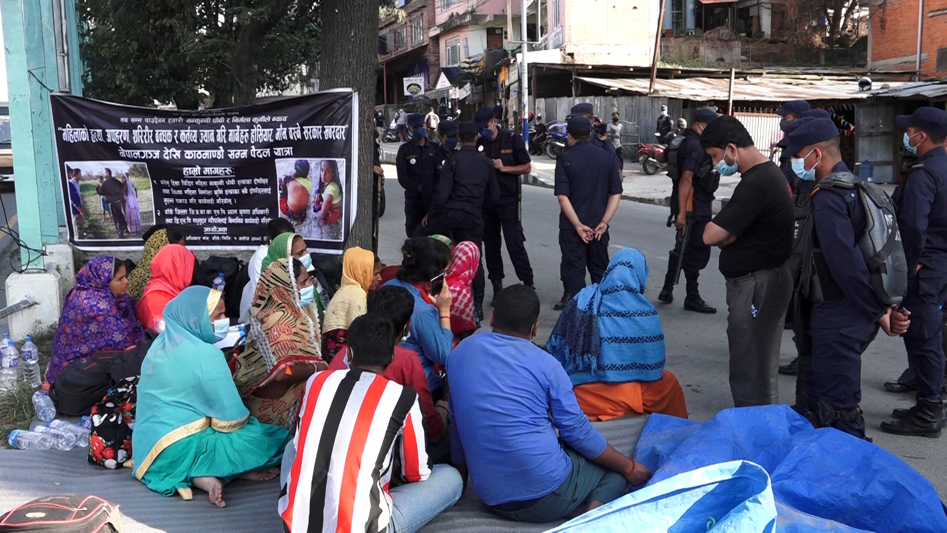 न्याय खोज्दै नेपालगञ्जदेखि काठमाडौंसम्म पैदल यात्रा