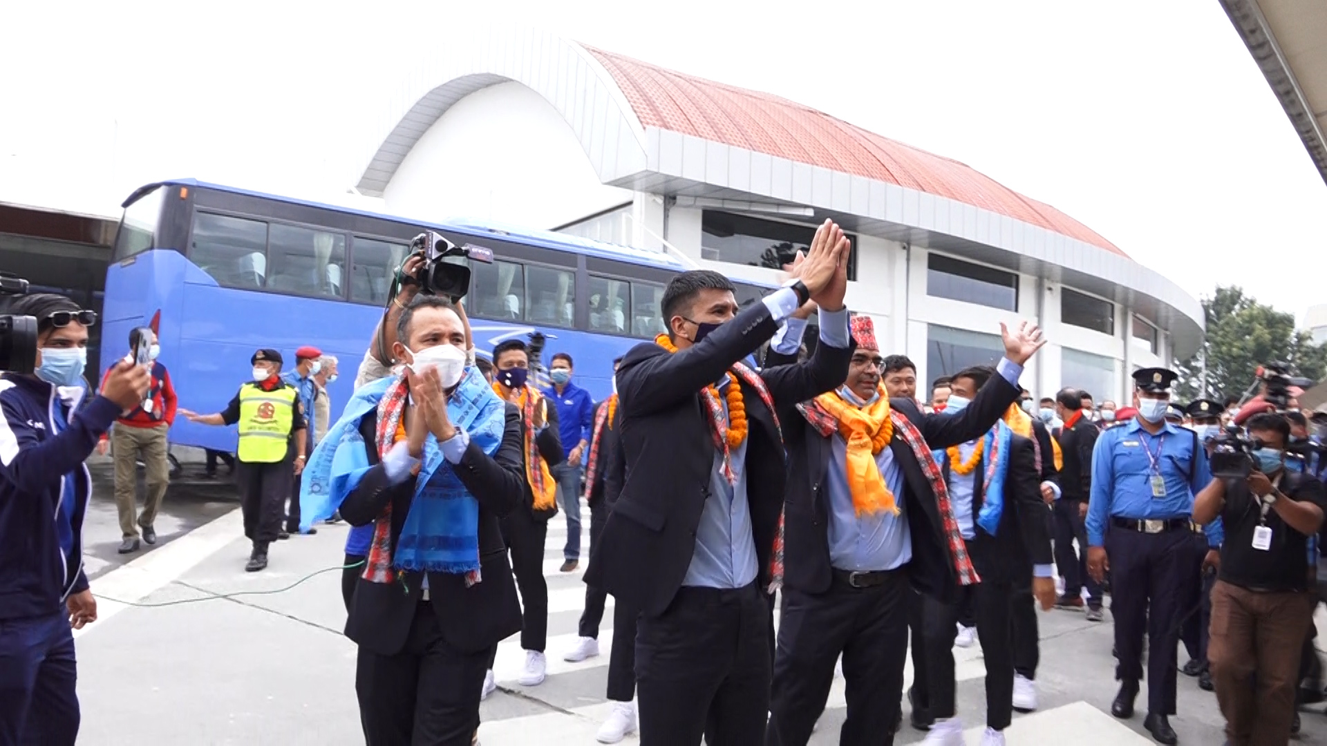 नेपाली फुटबल टोलीलाई यसरी गरियो स्वागत (फोटोफिचर)