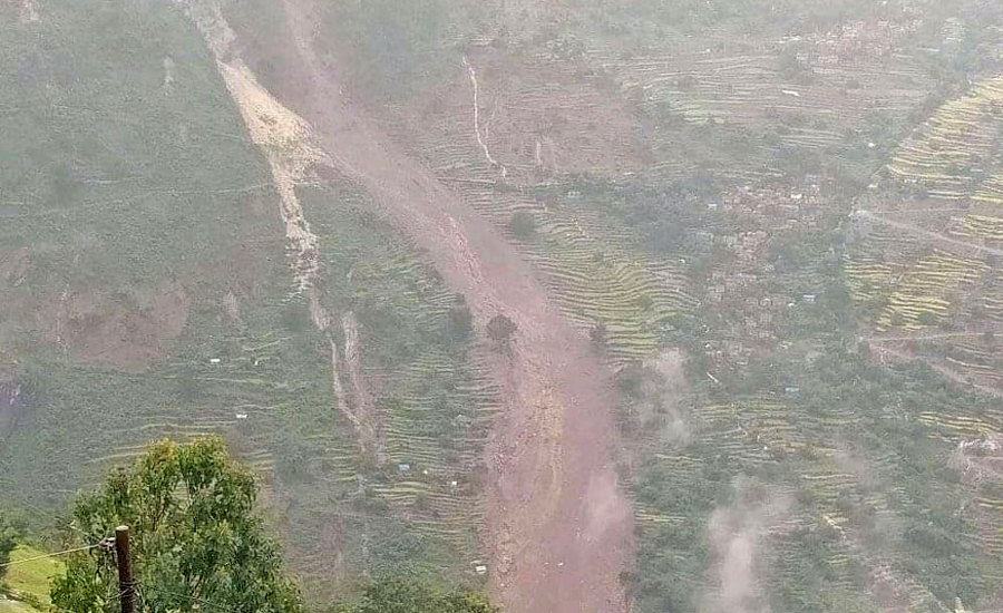 बाढीपहिरोबाट मृत्‍यु हुनेको संख्या सय नाघ्‍यो, ४० जना घाइते