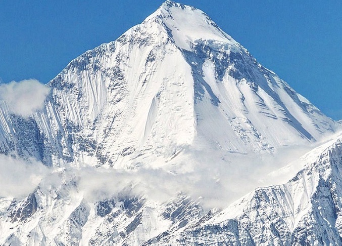 धवलागिरि हिमालमा पहिलो पटक नेपाली महिलाको सफल आरोहण