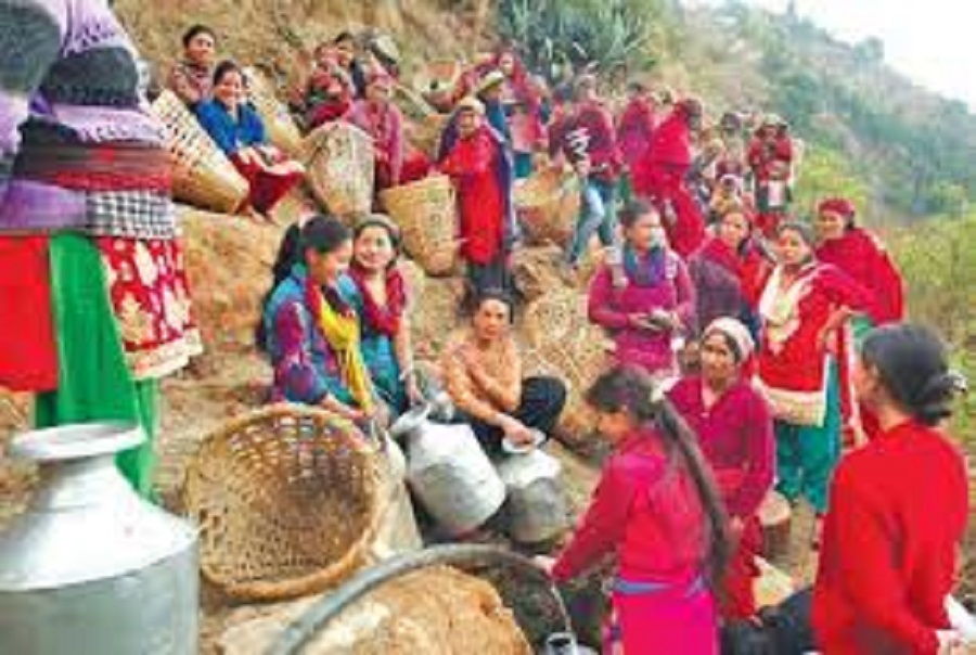 डोकोमा पानी बोक्ने दुःख अन्त्य