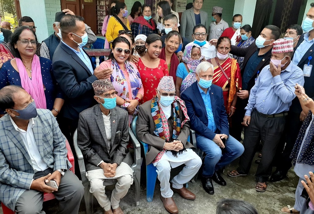 ओलीका बुबाले भने- ‘केपी फागुनपछि फेरि प्रधानमन्त्री बन्ने योग छ’