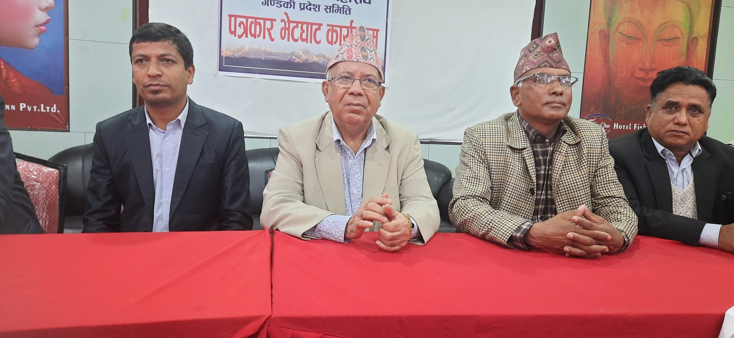 जति छिटो एमाले छोड्यो, त्यति छिटो भविष्य सुध्रिन्छ : माधव नेपाल