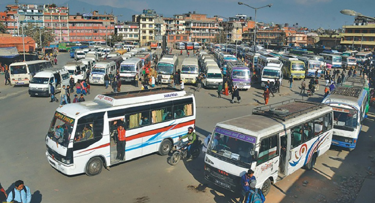 भाडा नबढाएपछि अधिकांश सार्वजनिक यातायातकाे सेवा बन्द