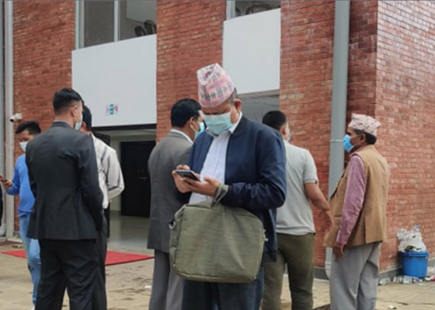 कर्णालीका सभामुखले पनि एमालेकाे विधान महाधिवेशनमा भाग लिए