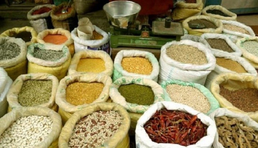 म्याद नाघेका खाद्यवस्तु बेच्ने पसल सिल, डेढ लाख जरिवाना