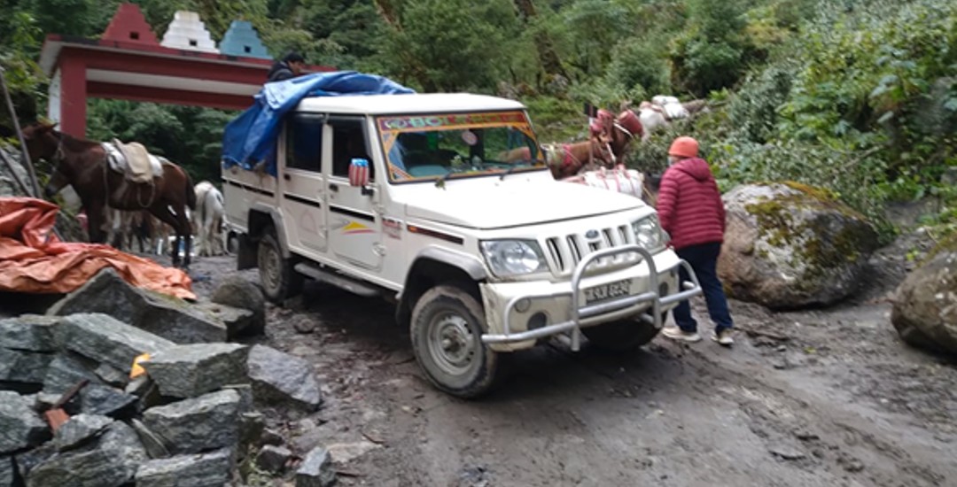 अवरुद्ध सडक खुलेपछि मनाङको जनजीवन सहज बन्दै