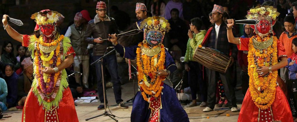 कात्तिक नाचअन्तर्गत आज चौथो दिन युद्धकला मञ्चन हुने