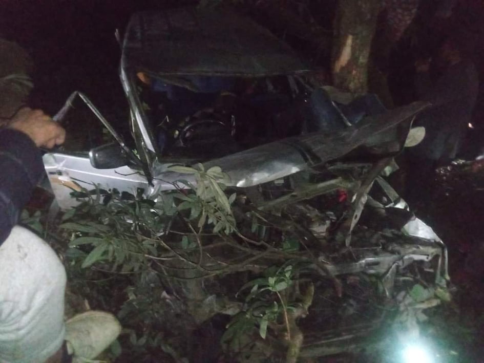 पैदलयात्रुलाई ठक्कर दिएर भिरबाट खस्याे टाटासुमो: एक जनाको मृत्यु, ७ घाइते