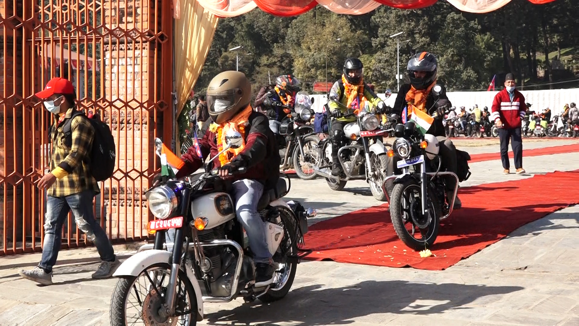 पशुपतिनाथदेखि काशी विश्वनाथसम्म मोटरसाइकल ¥याली सुरु