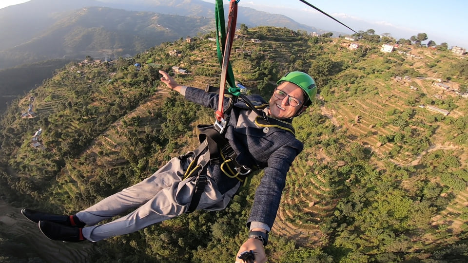 राष्ट्रिय सभा अध्यक्ष तिमिल्सिनाले खेले धुलिखेलमा जिपलाइन