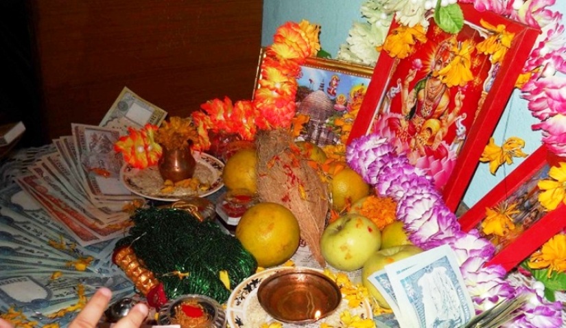 आज लक्ष्मी पूजा, धनधान्यकी देवी लक्ष्मीको विशेष पूजा आराधना गरी मनाईंदै