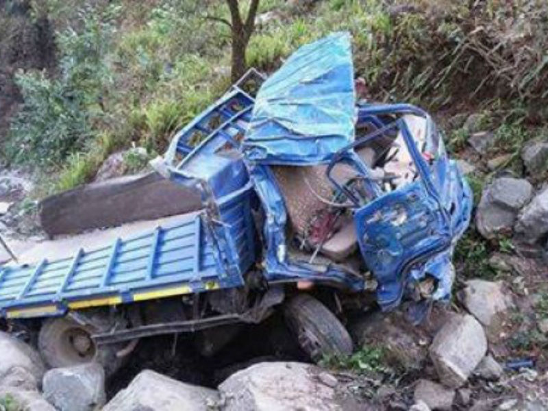 धादिङमा ट्रक दुर्घटना, २ जनाको मृत्यु
