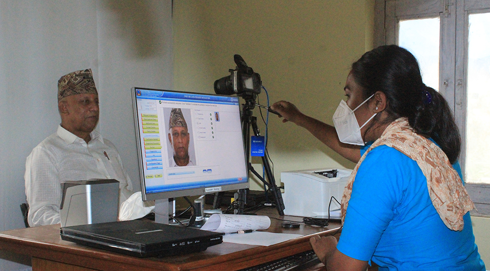 निर्वाचन आयोगले स्थानीय केन्द्रबाट पनि मतदाता नामावली सङ्कलन गर्ने