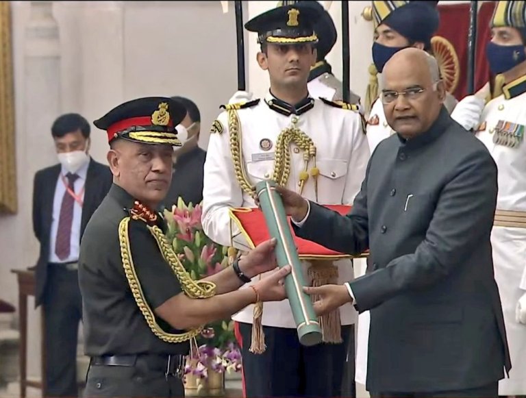 प्रधानसेनापति शर्माले पाए भारतीय सेनाको मानार्थ महारथीको सम्मान