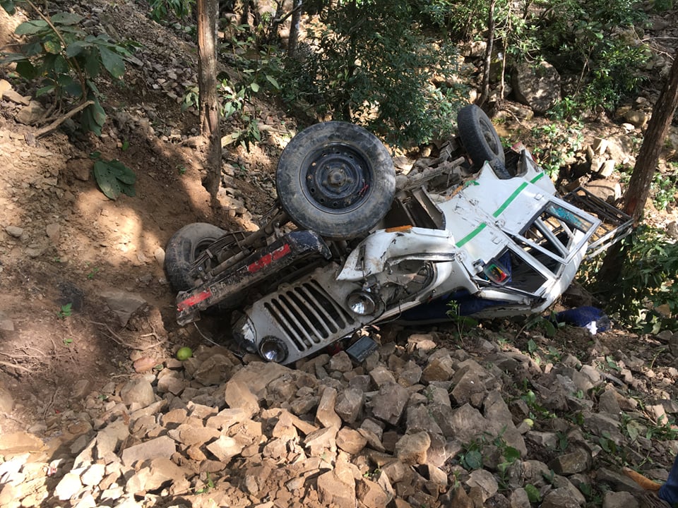 सल्यानमा जिप दुर्घटना: १ जनाको मुत्यु,१८ जना घाइते