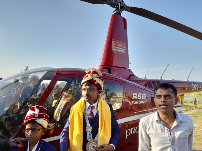 हेलिकोप्टर चार्टर्ड गरेर छोराको विवाह