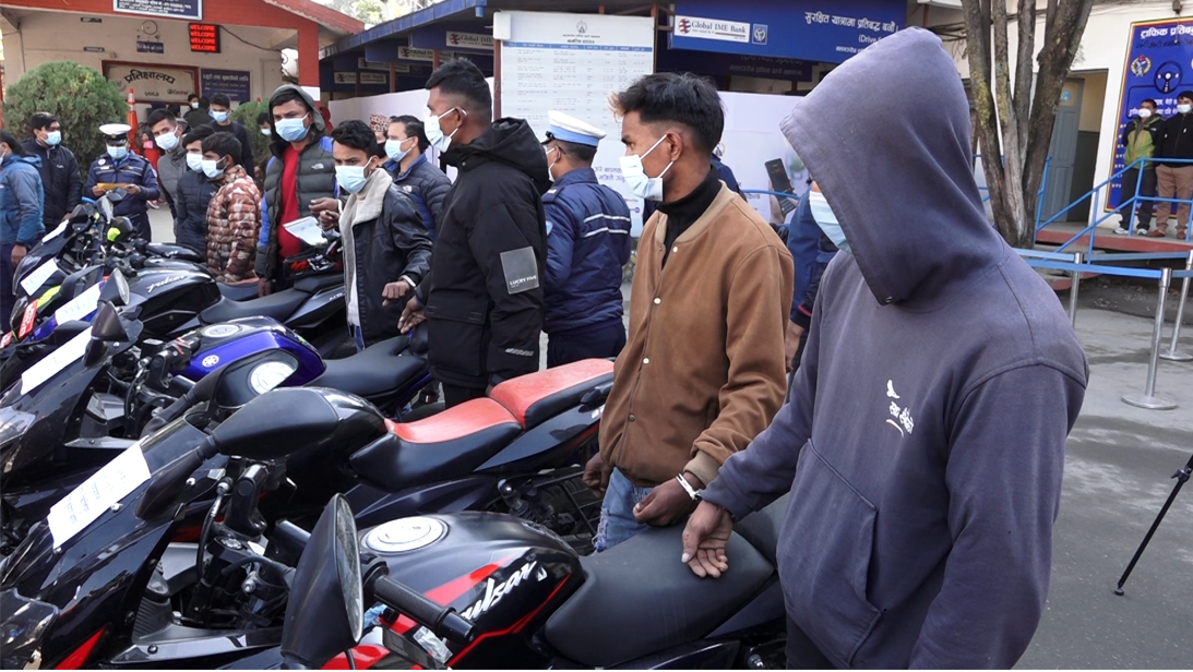 चोरी भएका १८४ मोटरसाइकल ट्राफिकले फेला पार्याे