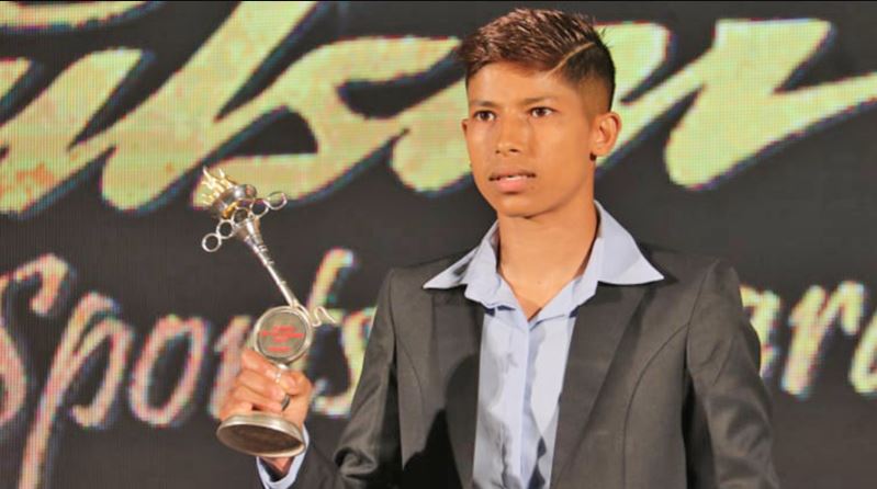 सावित्रा भण्डारीलाई दशककै उत्कृष्ट खेलाडी अवार्ड