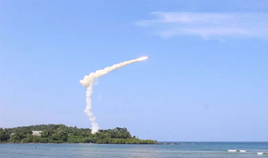 रुसको सहयोगमा निर्मित ब्रह्मोस सुपरसोनिक क्रुज मिसाइलको भारतद्वारा सफल परीक्षण