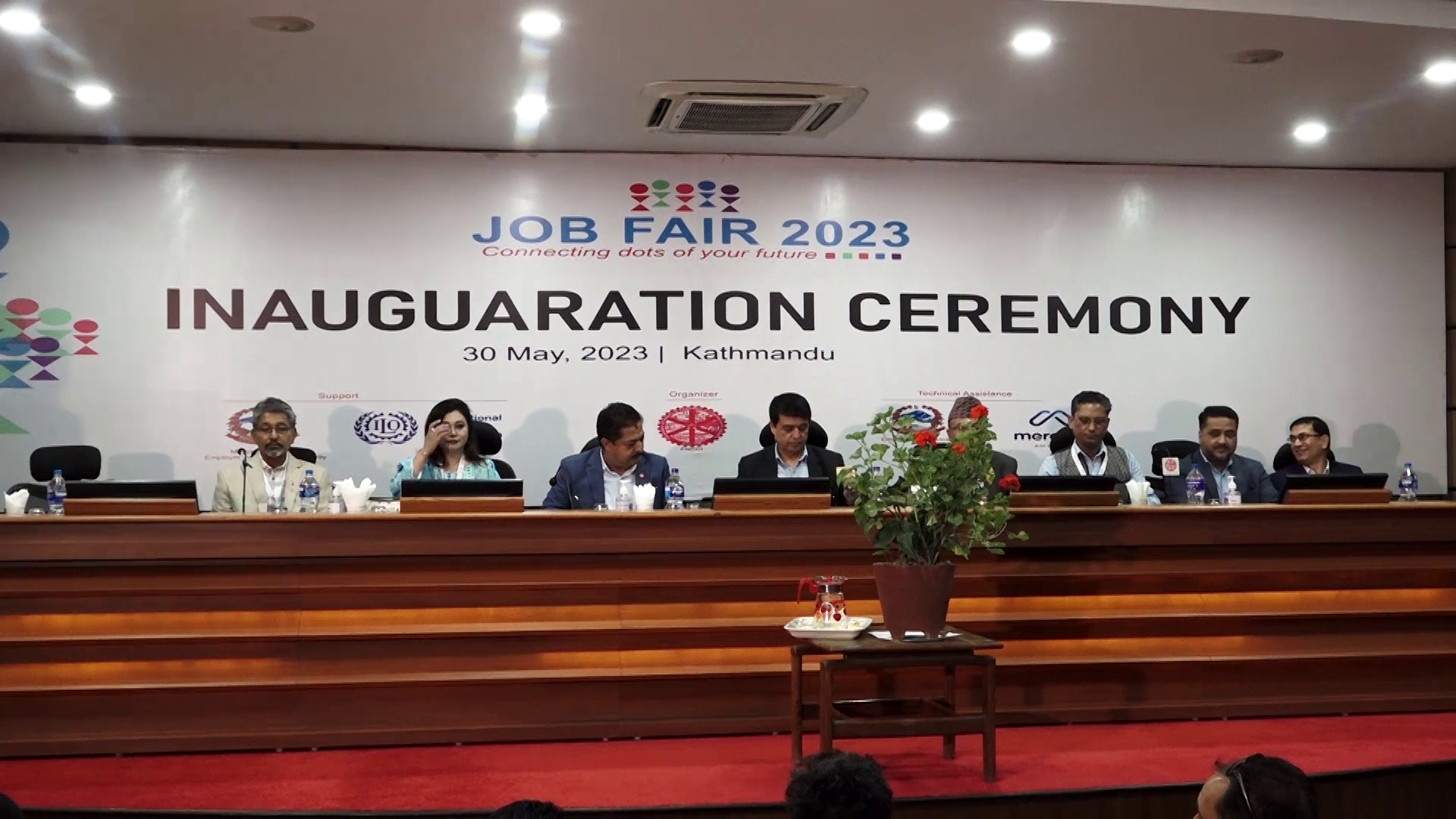 बेरोजगार हुनुहुन्छ भने काठमाडौंको वाणिज्य महासंघमा जानुस्