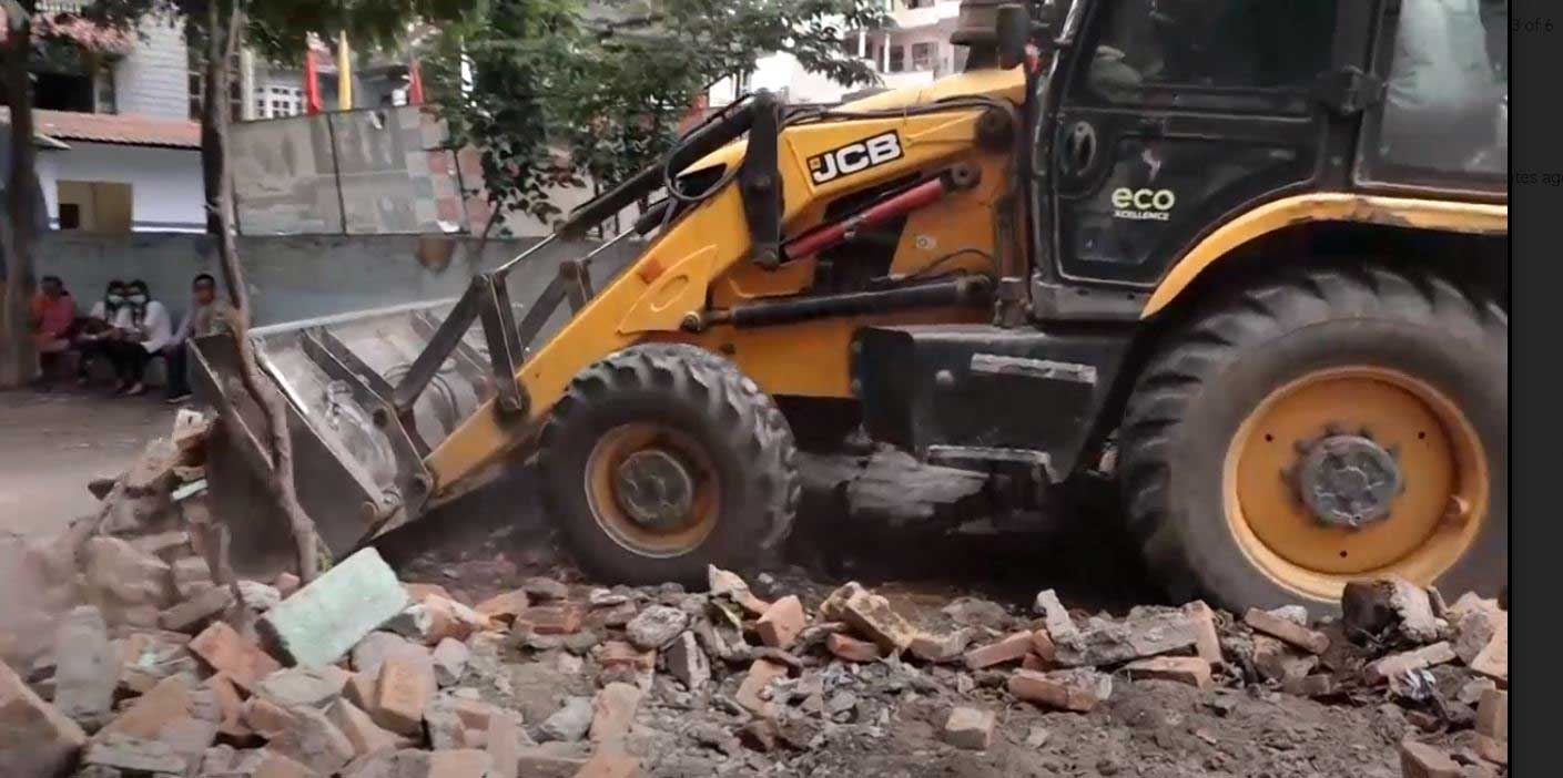 सार्वजनिक जग्गामा डोजर चलाएपछि बालेनविरुद्ध उत्रिए स्थानीय