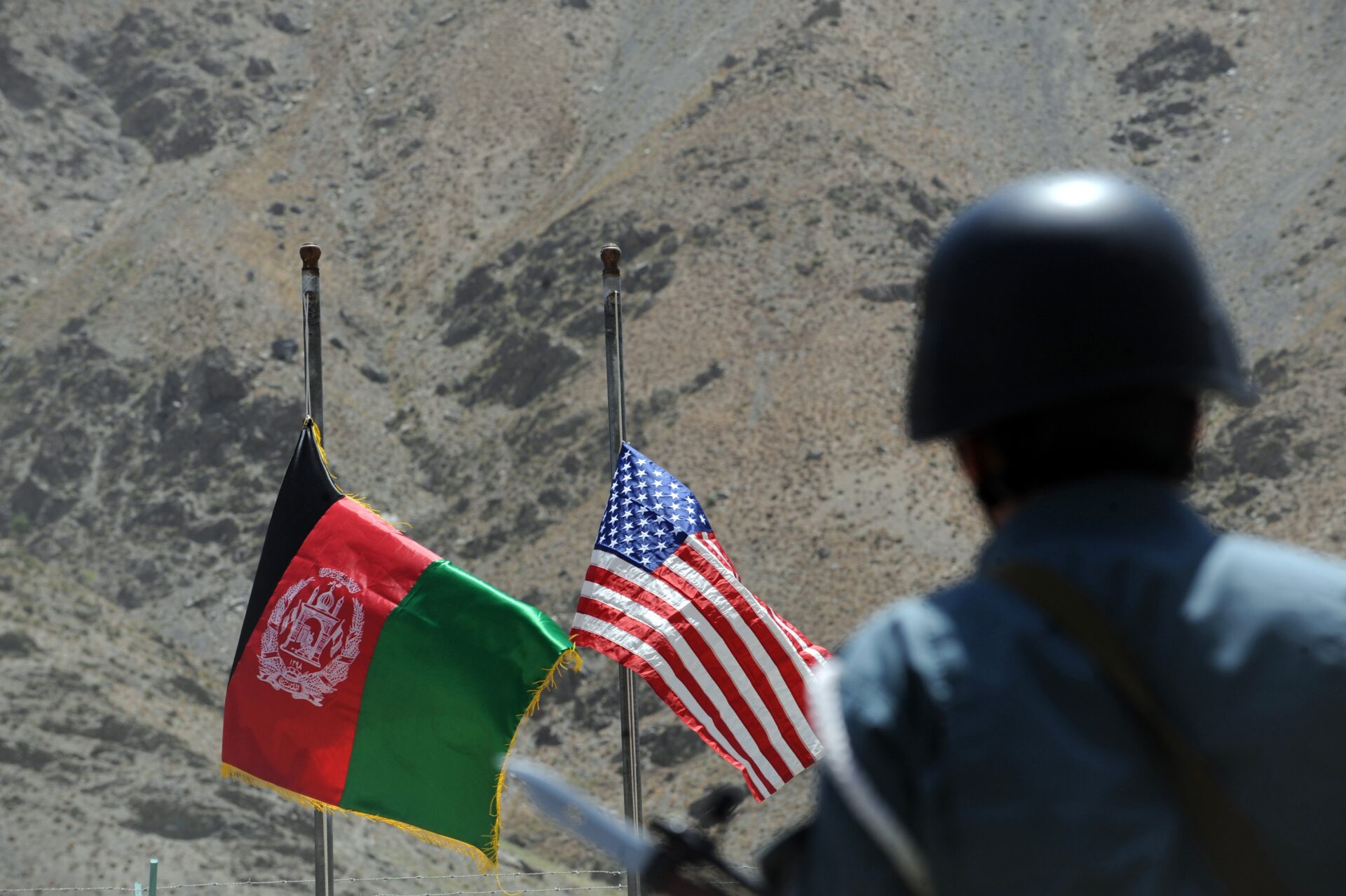 अमेरिकी हतियारले अफगानीको जीवन असुरक्षित