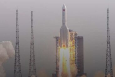 चीनको १०० अन्तरिक्ष यान प्रक्षेपण