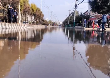 वर्षा नहुँदै बबरमहल जलमग्न,मेलम्चीको पाइप फुटेपछि बाढी