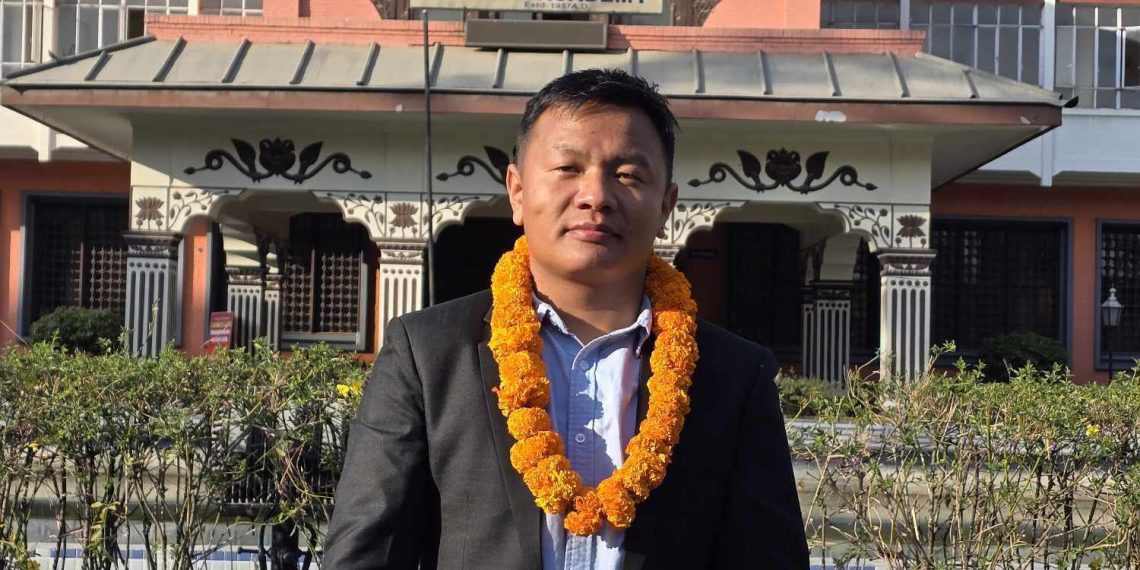 नेपालका युवा वैज्ञानिक भुवन गुरुङ Nilkrishna Jashoda Sitaula Foundation INC द्धारा सम्मानित