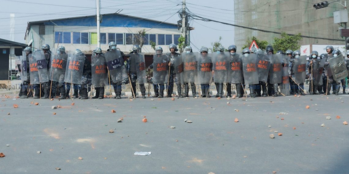 रणमैदान बन्यो राजधानी, १० बजेसम्म कफ्र्यू