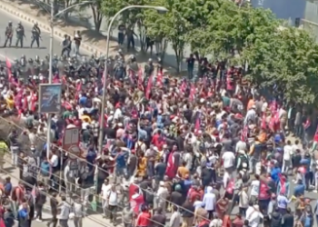 राजावादी आन्दोलनमा ओलीविरुद्ध नारा, गणतन्त्रवादीसँग भिड्ने दाउ