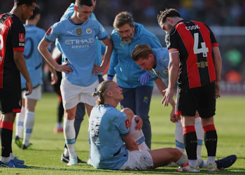 हालान्ड घाइते, म्यानचेस्टर सिटी तनावमा