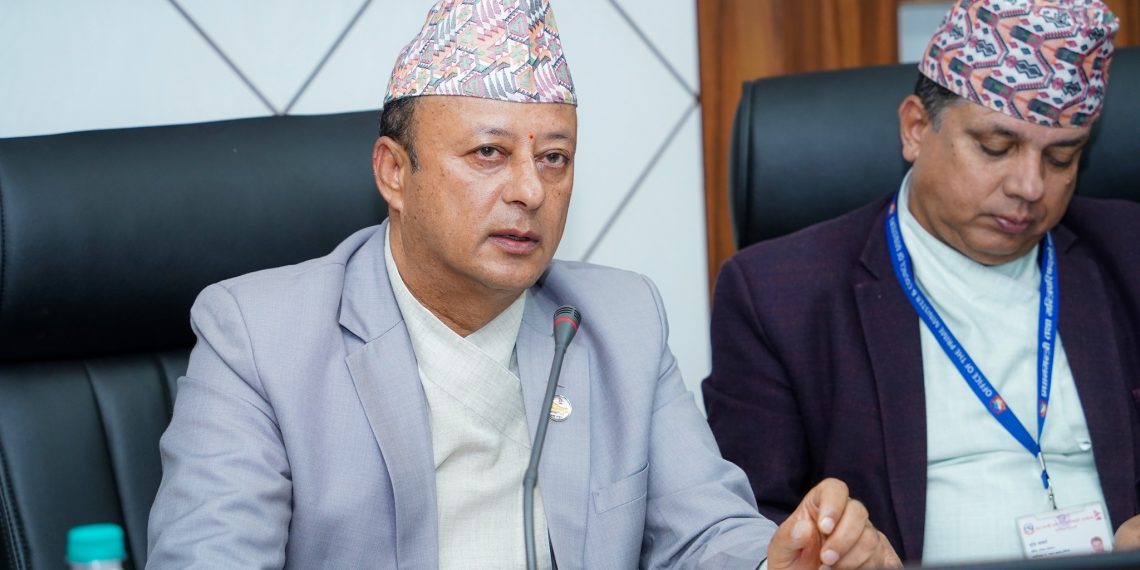 उर्जामन्त्रीलाई महावीरले भने पापी, मन्त्री खड्काले पनि दिए जवाफ