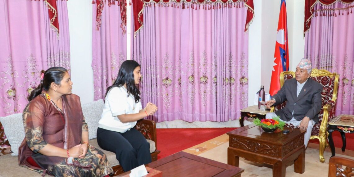 विपिनको परिवारलाई १० लाख सहयोग